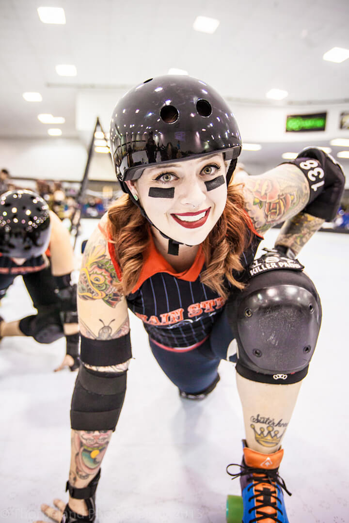 Roller Derby Full Contact Roller Skating Where 10 Girls Fly Around A Rink At Breakneck Speeds! 126