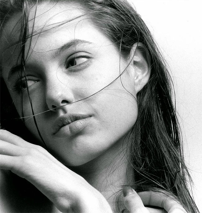 Angelina Jolie's Early Modeling Hot Photos Collection 23