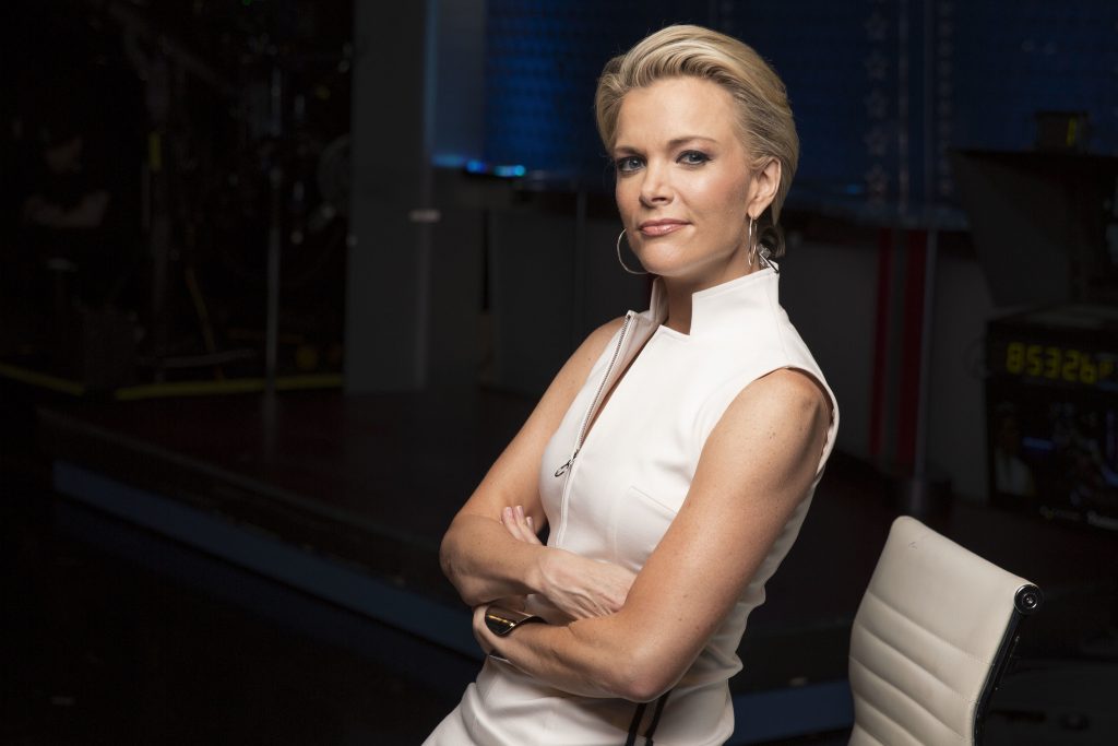 46 Sexy and Hot Megyn Kelly Pictures – Bikini, Ass, Boobs 6