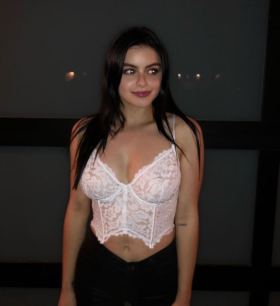 60 Sexy and Hot Ariel Winter Pictures – Bikini, Ass, Boobs 289