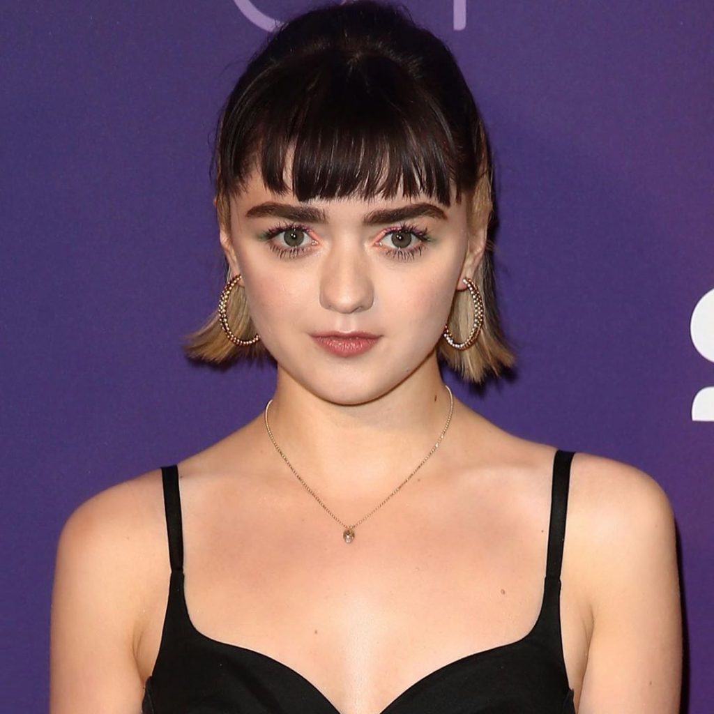 55 Sexy and Hot of Maisie Williams Pictures – Bikini, Ass, Boobs 8