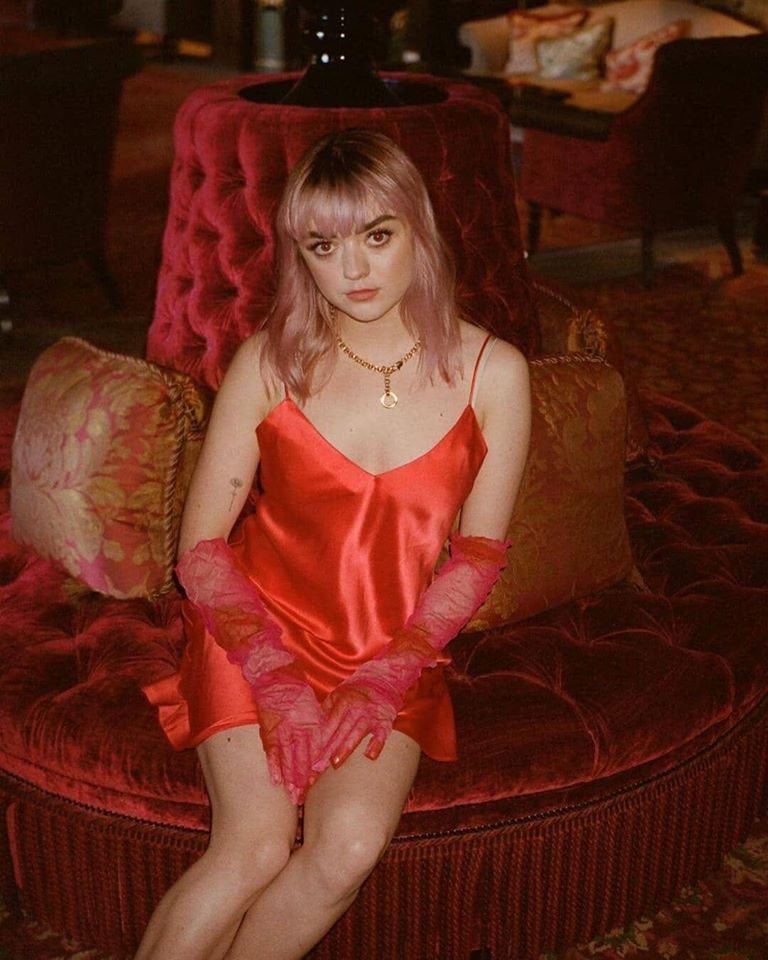 55 Sexy and Hot of Maisie Williams Pictures – Bikini, Ass, Boobs 81
