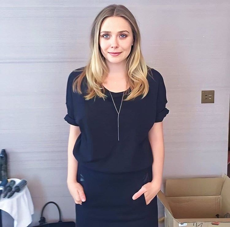 60 Sexy and Hot of Elizabeth Olsen Pictures – Bikini, Ass, Boobs 177