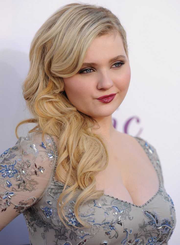 70+ Hot Pictures Of Abigail Breslin Are Epitome Of Sexiness 9