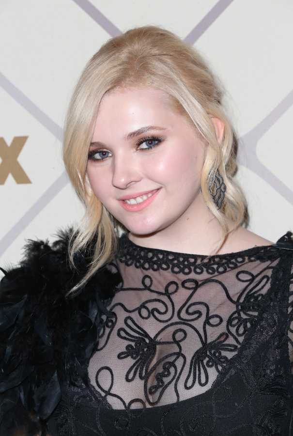 70+ Hot Pictures Of Abigail Breslin Are Epitome Of Sexiness 10