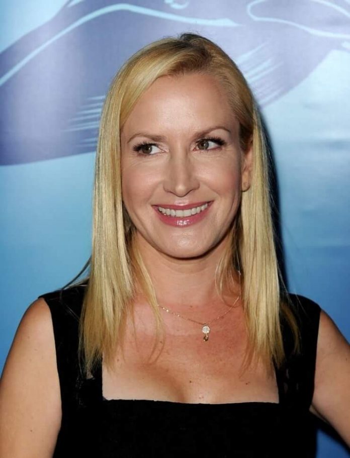 46 Angela Kinsey Nude Pictures Can Sweep You Off Your Feet 31