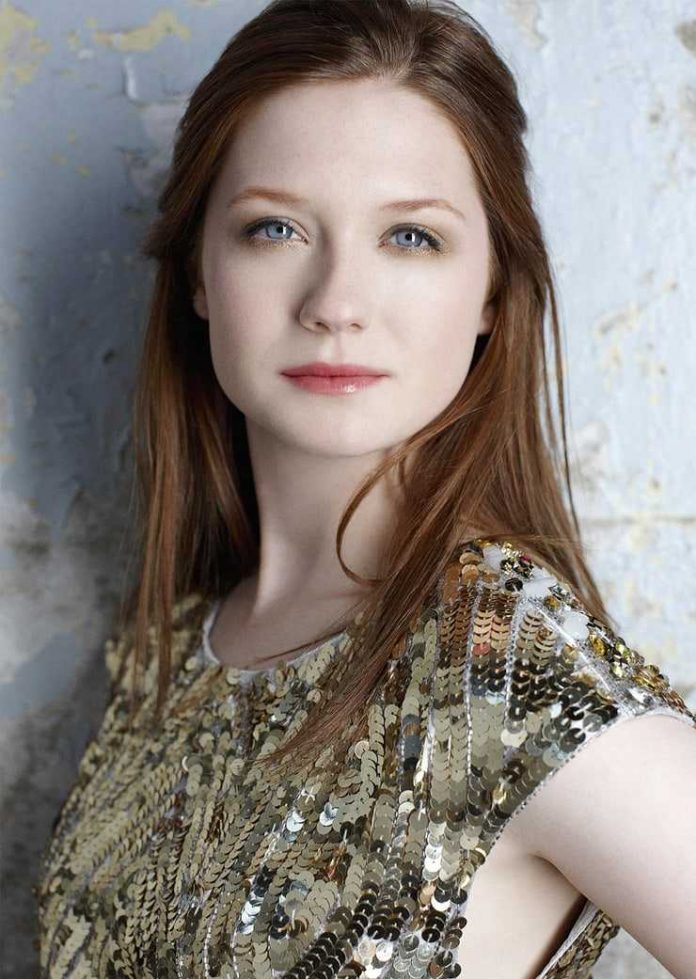 50 Bonnie Wright Nude Pictures Brings Together Style, Sassiness And Sexiness 18