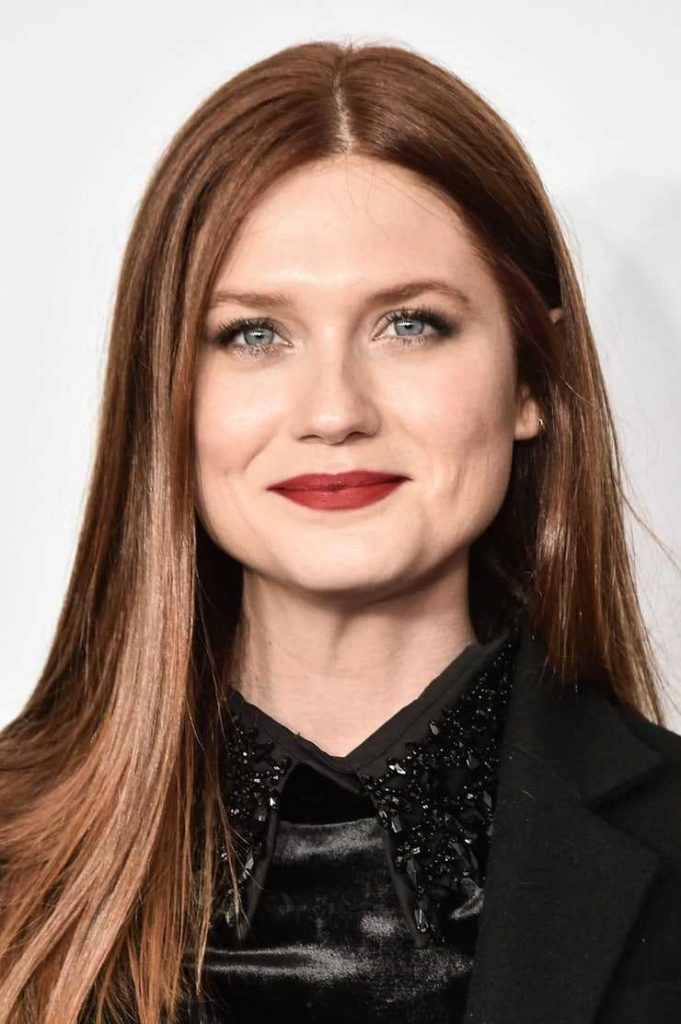 50 Bonnie Wright Nude Pictures Brings Together Style, Sassiness And Sexiness 623