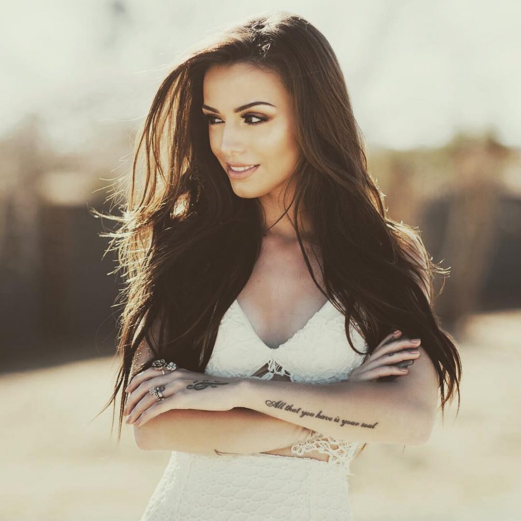 50 Cher Lloyd Nude Pictures Present Her Wild Side Glamor 11