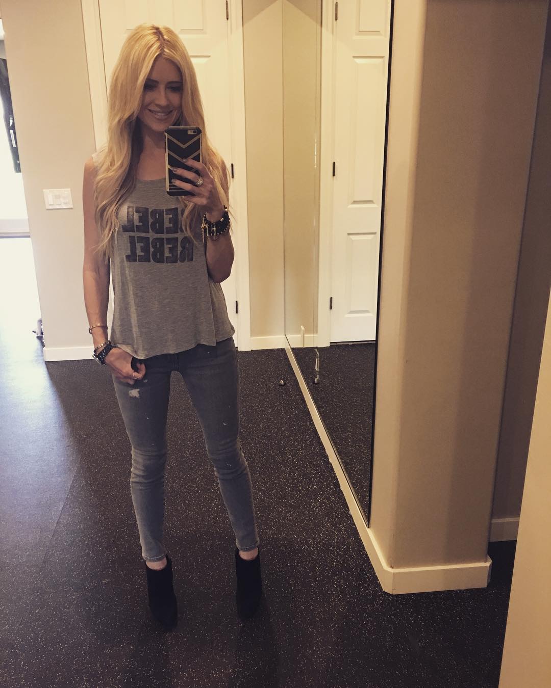Christina Anstead sexy selfie pic