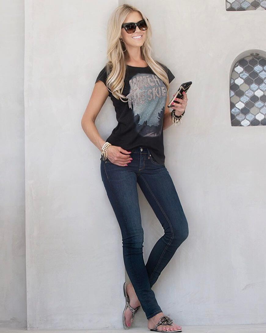 Christina Anstead sexy tite jeans