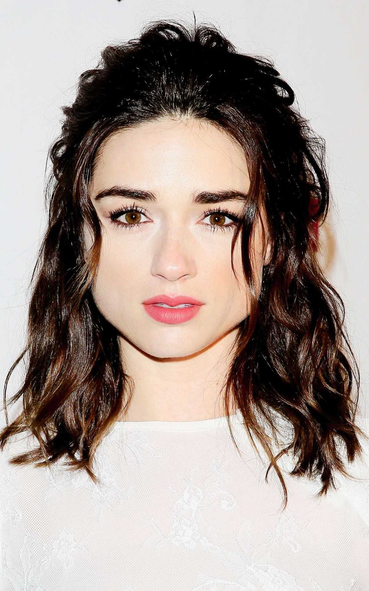 70+ Hot Pictures Of Crystal Reed That Are Sure To Make You Her Biggest Fan 13