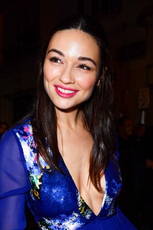 Crystal Reed hot women pic