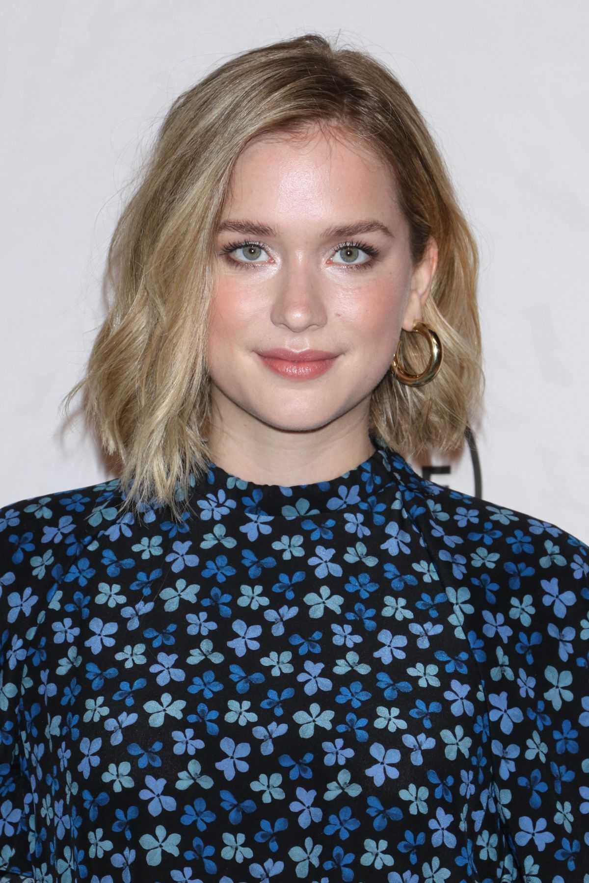 70+ Hot Pictures Of Elizabeth Lail Which Will Get You Addicted To Her Sexy Body 5