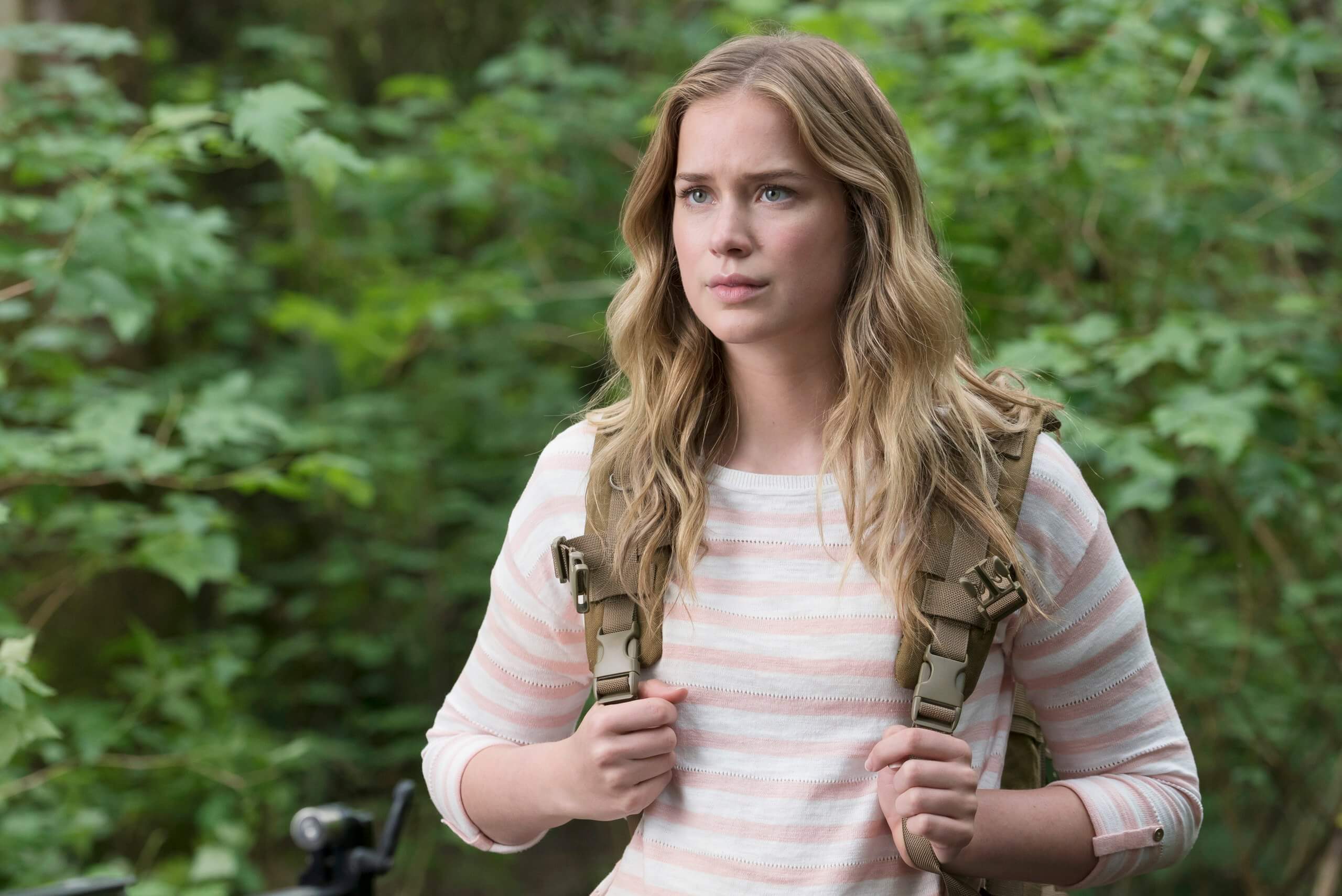 Elizabeth Lail awesome picture (3)