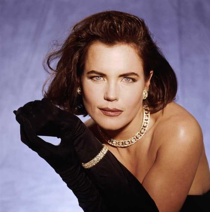 49 Elizabeth McGovern Nude Pictures Are Dazzlingly Tempting 6
