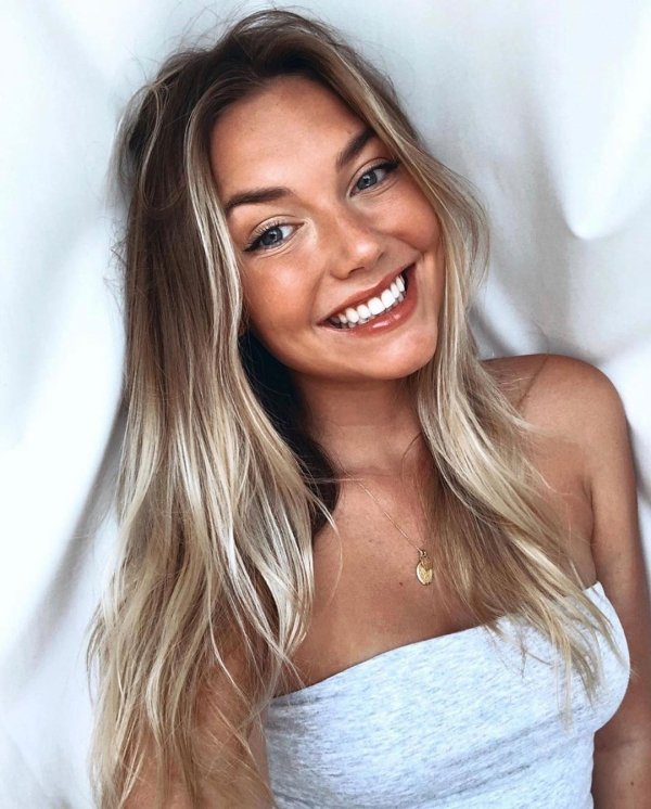 29 Hot Girls With Beautiful Smiles 6