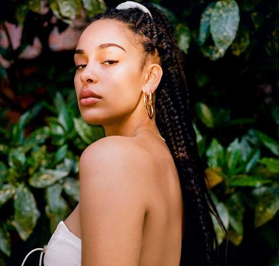 70+ Hot Pictures Of Jorja Smith Which Will Make Your Day 8