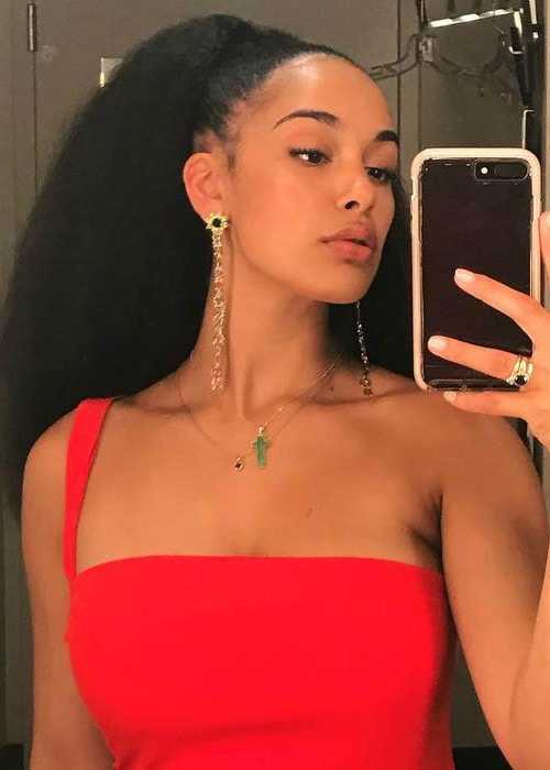 70+ Hot Pictures Of Jorja Smith Which Will Make Your Day 10