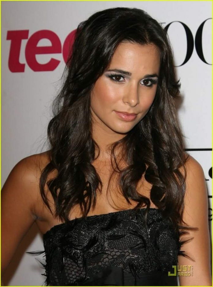 49 Josie Loren Nude Pictures Which Are Sure To Keep You Charmed With Her Charisma 27