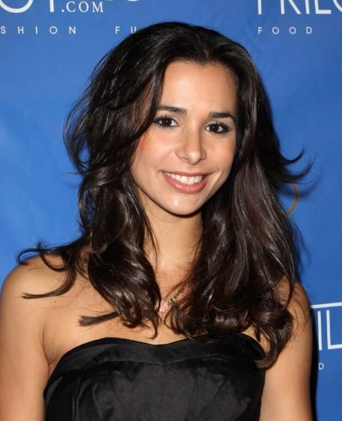 49 Josie Loren Nude Pictures Which Are Sure To Keep You Charmed With Her Charisma 32