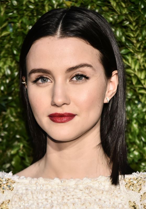 Julia Goldani Telles Red Lips