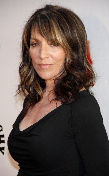 Katey Sagal cleavages pics sexy