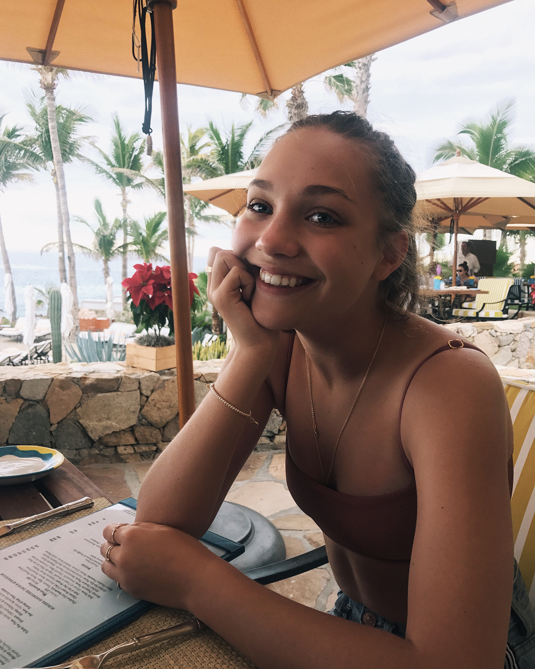 Maddie Ziegler on Reastaurant