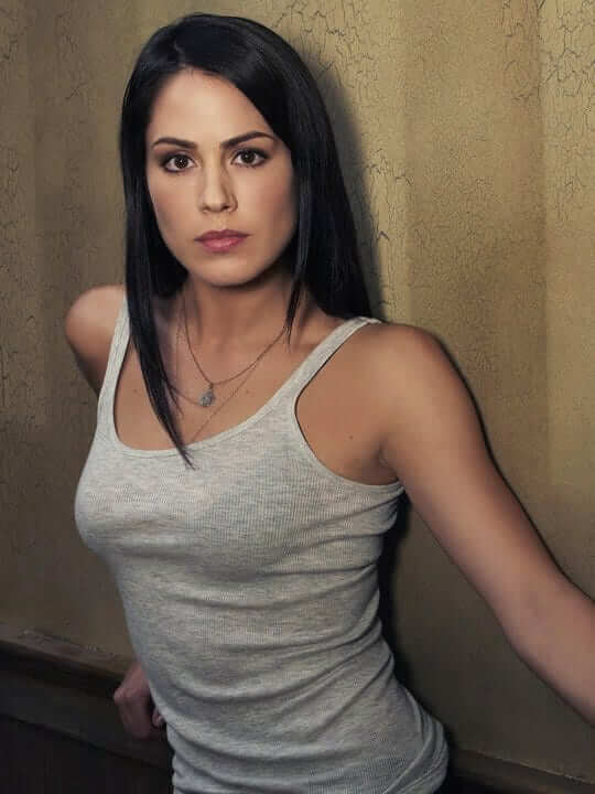 42 Michelle Borth Nude Pictures Will Make You Slobber Over Her 2