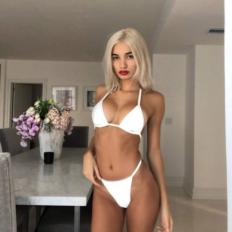 PiaMia hot bikini