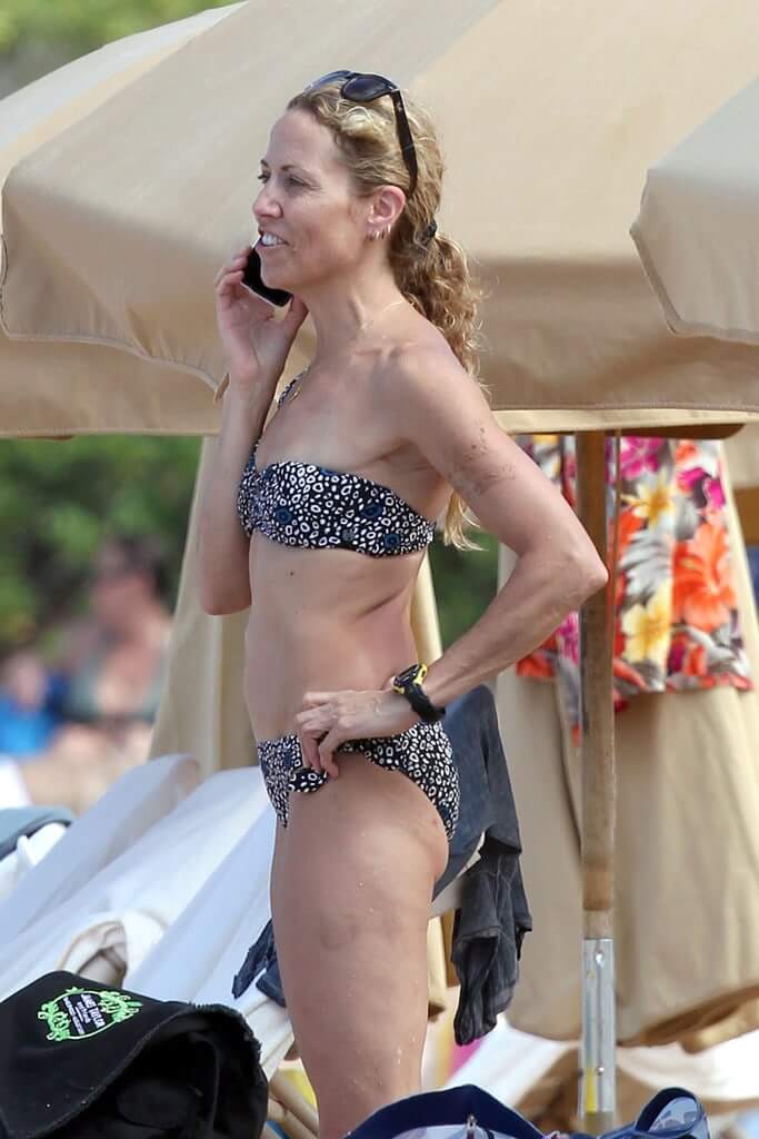 49 Sheryl Crow Nude Pictures Flaunt Her Well-Proportioned Body 10