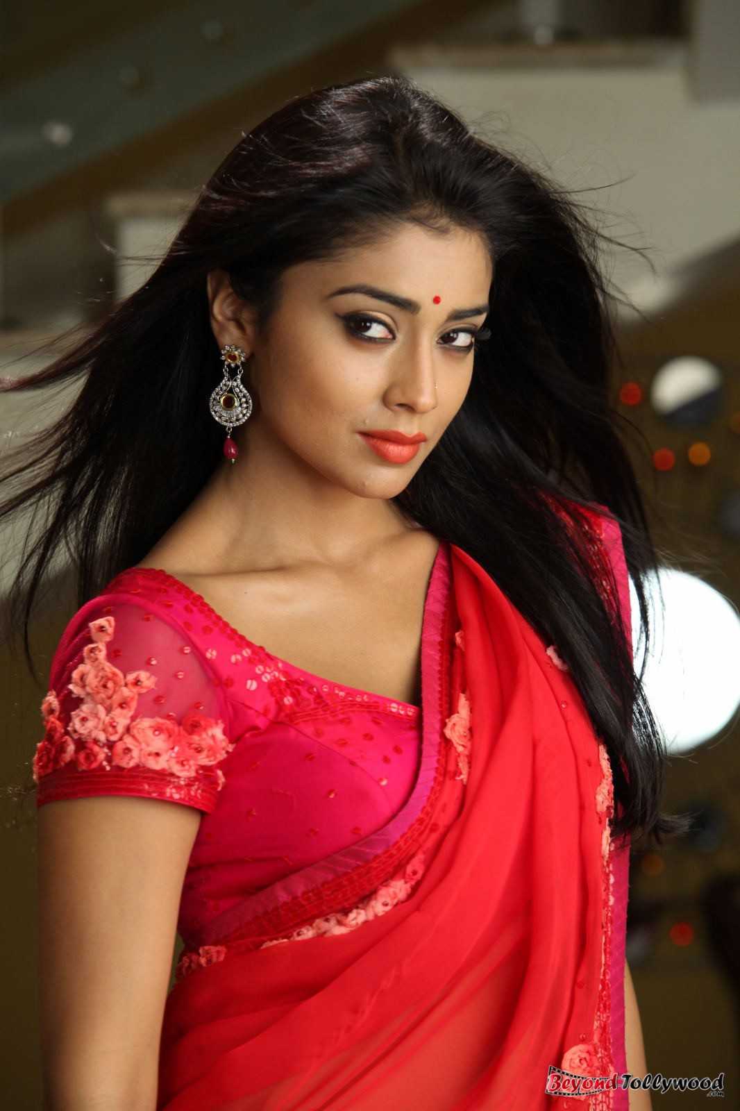70+ Hot Pictures Of Shriya Saran Are Sexy As Hell 4