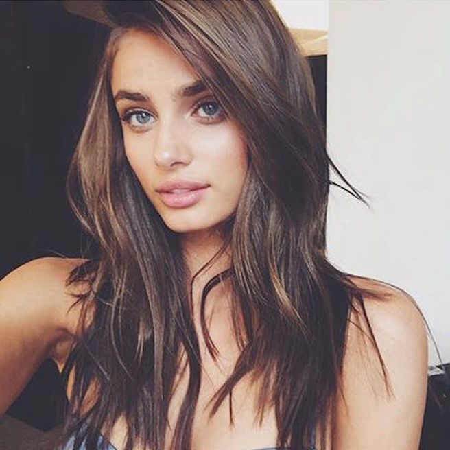 taylor-hill-taylor-marie-hill-usa-americaine-model-mannequin-instagirl-instagram-sexy-jolie-canon-fille-femme-brune-bikini-lingerie-sous-vetement-effronte-yeux-bleus-victoria-secret-15