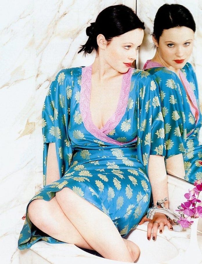 49 Thora Birch Nude Pictures Which Will Make You Give Up To Her Inexplicable Beauty 7