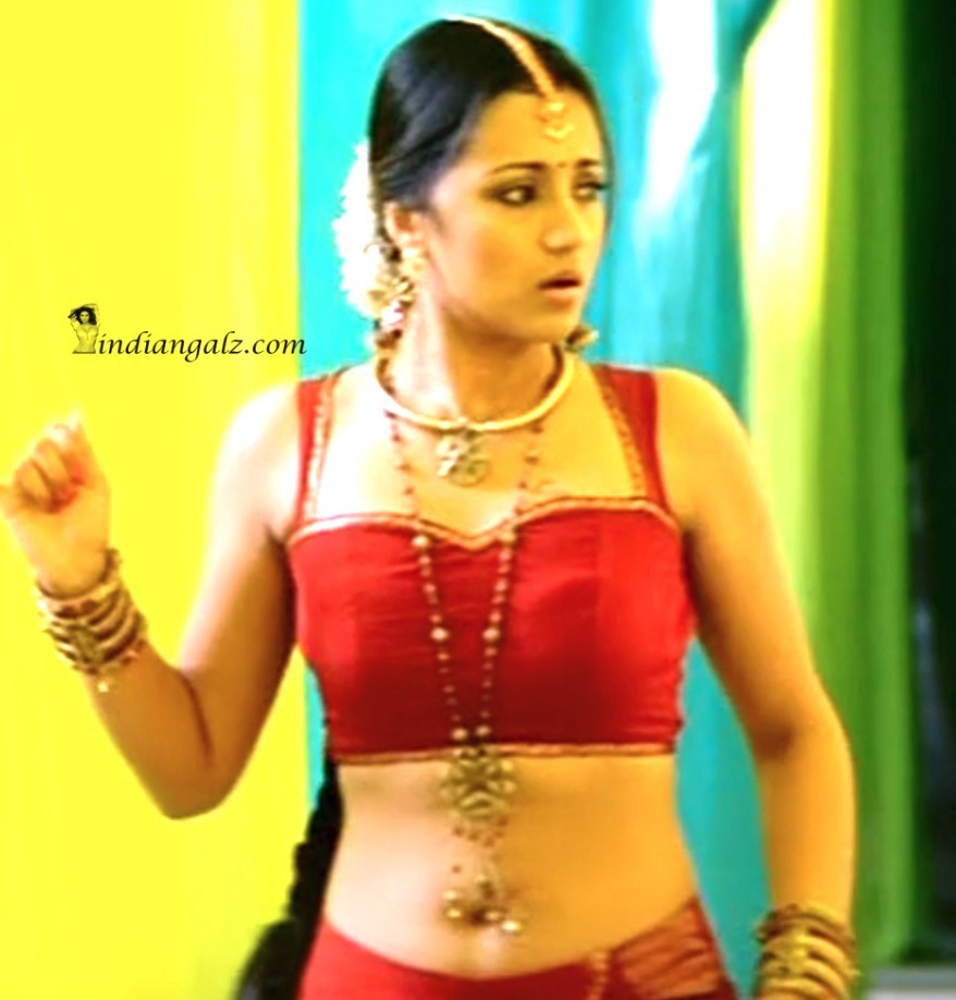 Trisha Krishnan – Hot navel from Bheema 2