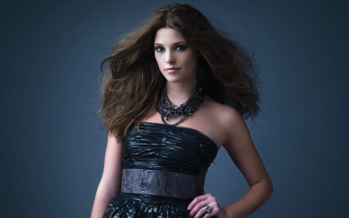 61 Sexy Ashley Greene Boobs Pictures That Make Certain To Make You Her Greatest Admirer 8