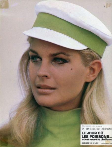 61 Sexy Candice Bergen Boobs Pictures Are Going To Liven You Up 37