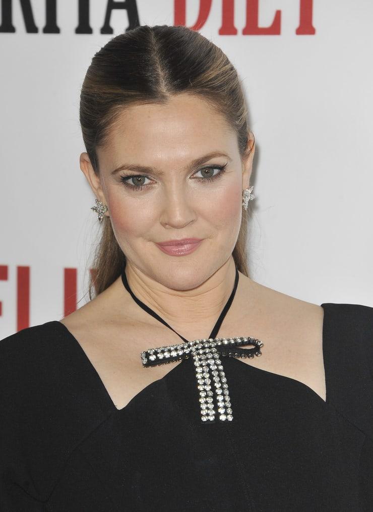 70+ Hot Pictures Of Drew Barrymore Are Too Damn Sexy To Handle 35