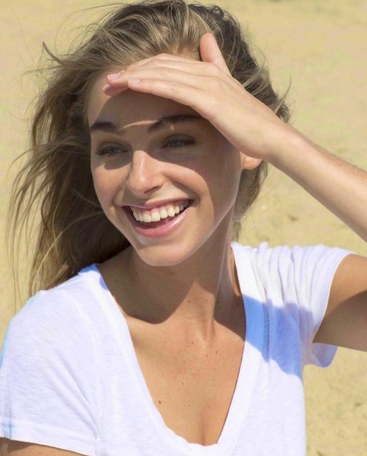 61 Sexy Elizabeth Turner Boobs Pictures Demonstrate That She Is Probably The Most Smoking Lady Among Celebrities 29