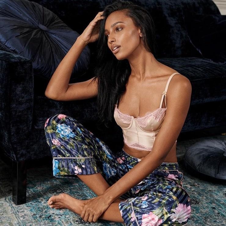 61 Sexy Jasmine Tookes Boobs Pictures Will Cause You To Lose Your Psyche 16