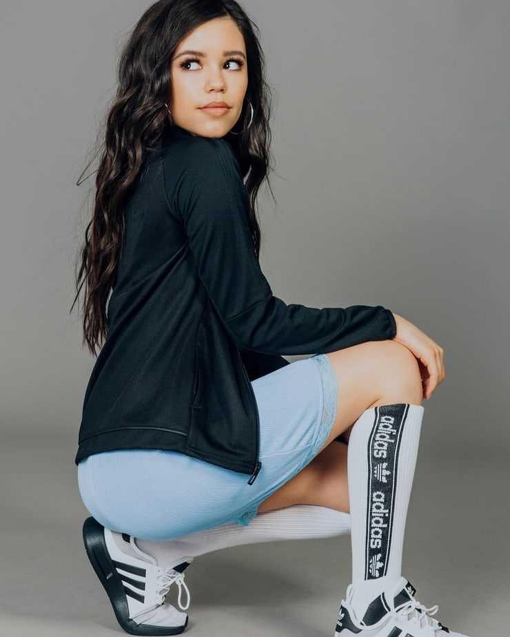 70+ Hot Pictures Of Jenna Ortega Nude Are Here To Take Your Breath Away 12