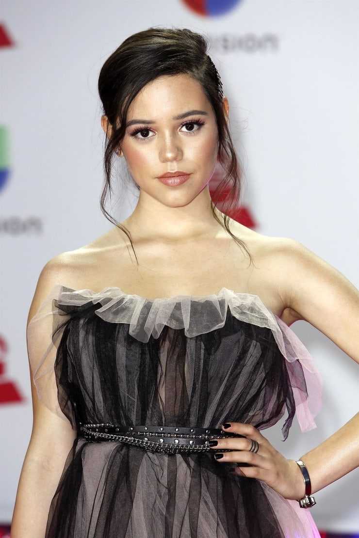 70+ Hot Pictures Of Jenna Ortega Nude Are Here To Take Your Breath Away 395
