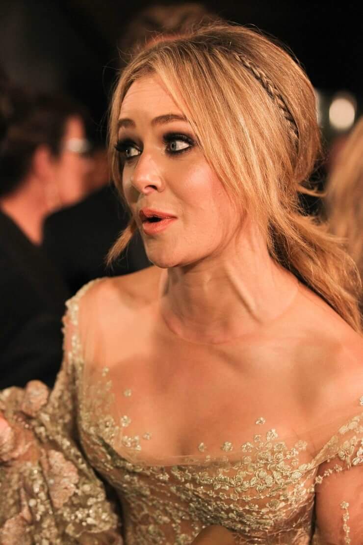 jessica marais sexy cleavage