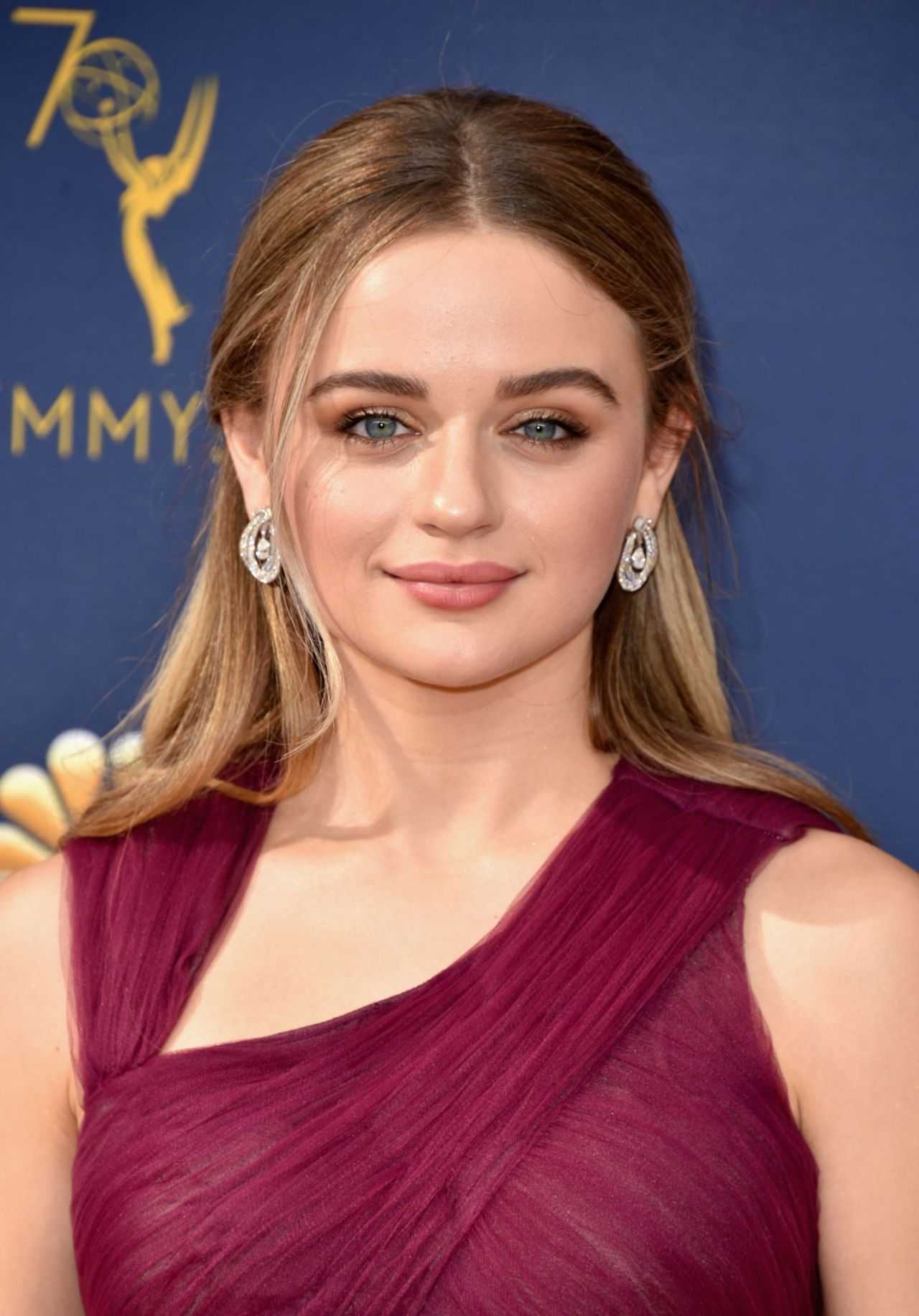 70+ Hot And Sexy Pictures Of Joey King Exposes Her Curvy Body 4