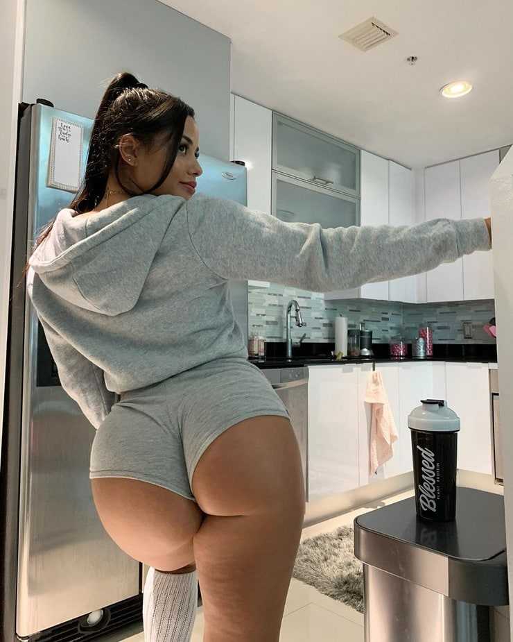 61 Sexy Katya Elise Henry Boobs Pictures Are A Charm For Her Fans 19