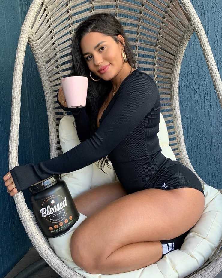 61 Sexy Katya Elise Henry Boobs Pictures Are A Charm For Her Fans 225