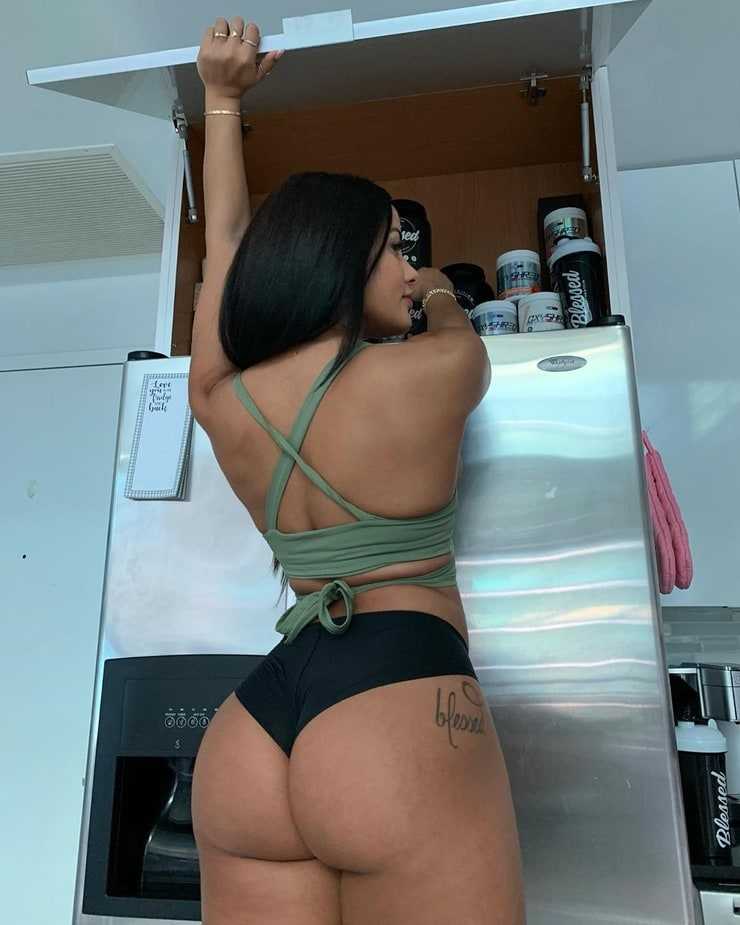 61 Sexy Katya Elise Henry Boobs Pictures Are A Charm For Her Fans 39