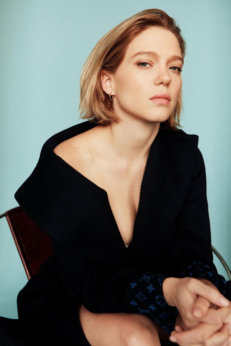 lea seydoux cleavage pictures