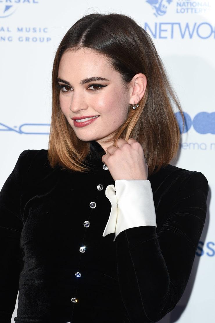 70+ Hot And Sexy Lily James Pictures Are Like Heaven On Earth 21