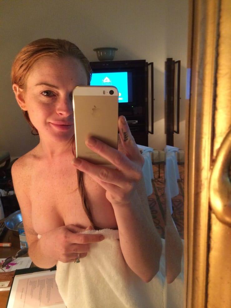 70+ Hot Pictures Of Lindsay Lohan Which Will Make You Drool For Her 21